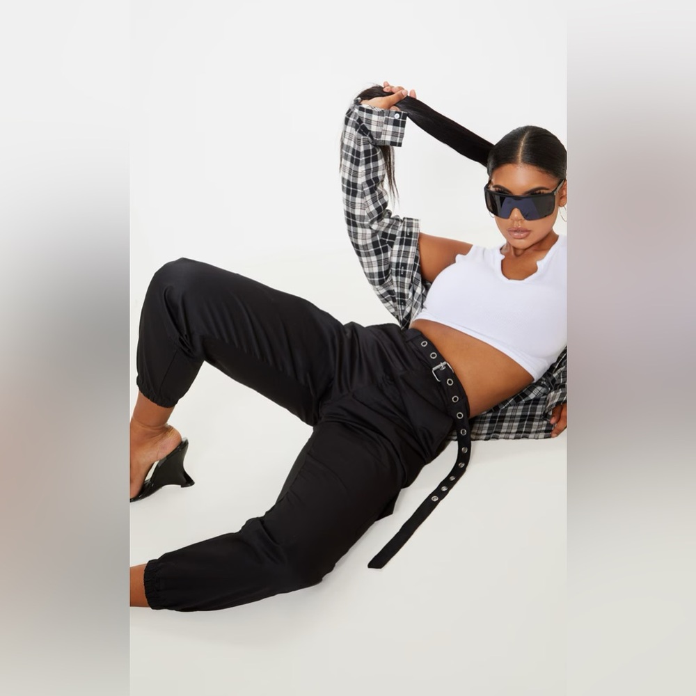 PRETTY LITTLE THING Black Cargo Pants with Belt (Size 4) WITH TAGS